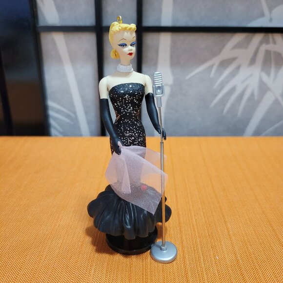 Hallmark BARBIE Solo in the Spotlight - NIB - Picture 2 of 5
